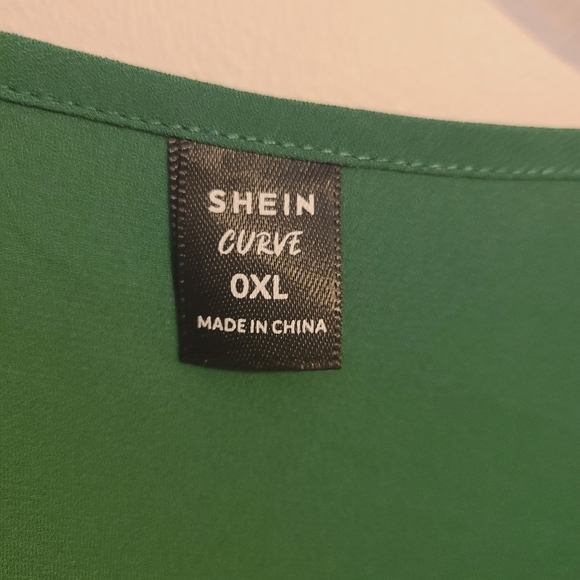 Shein Curve | Women's Kelly Green Ruffle Sleeve Blouse (Size 0X) - Picture 2 of 10